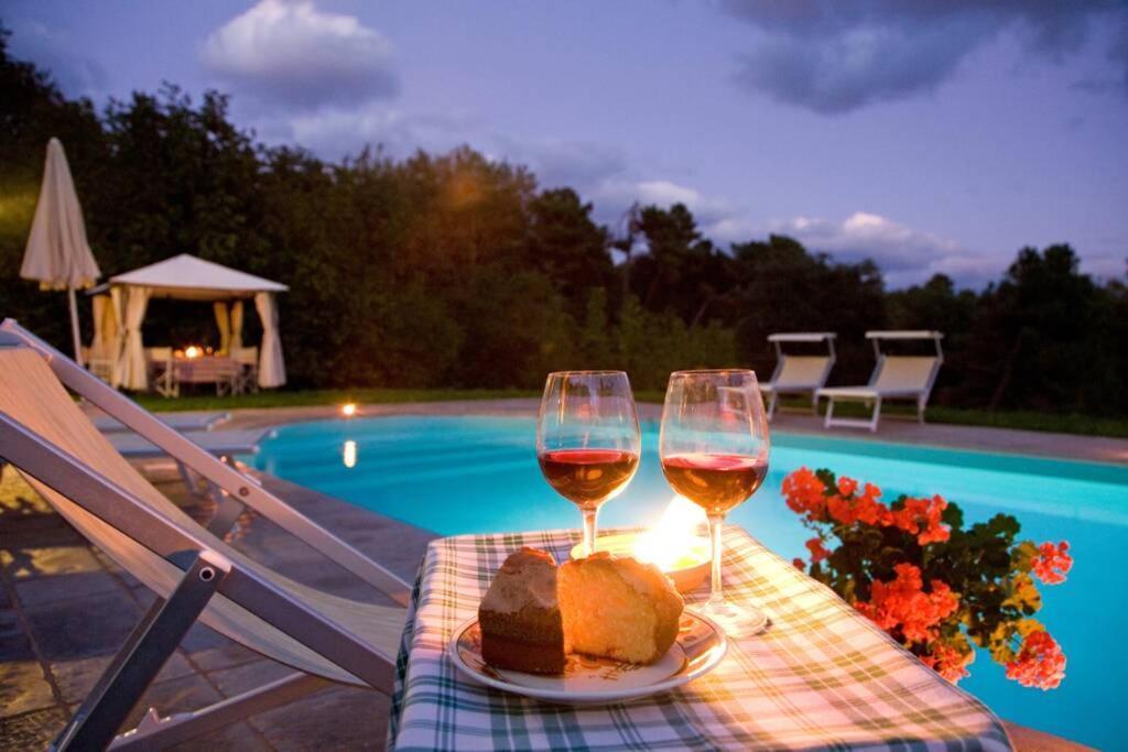 Villa Liz Tuscany, Private Pool, Hot Tub, Property Fenced, Pets Allowed Poppi Extérieur photo