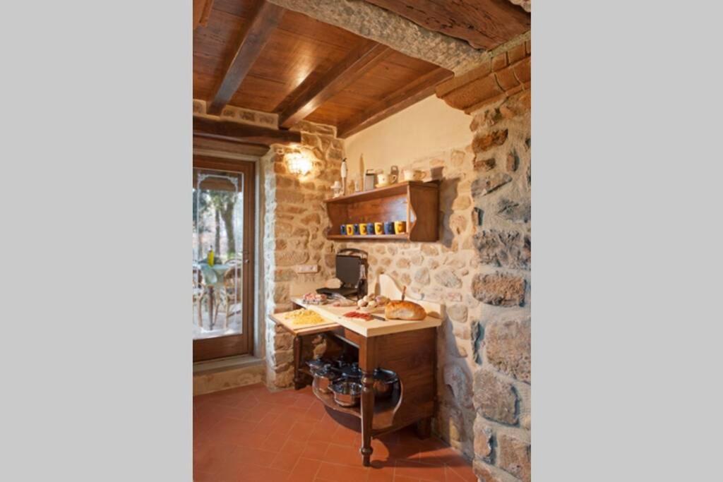 Villa Liz Tuscany, Private Pool, Hot Tub, Property Fenced, Pets Allowed Poppi Extérieur photo